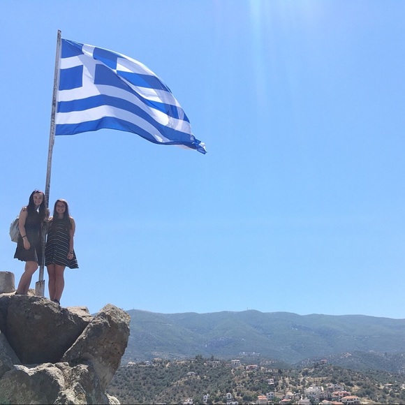 Meet your Posher, Alexis - Picture 1 of 1